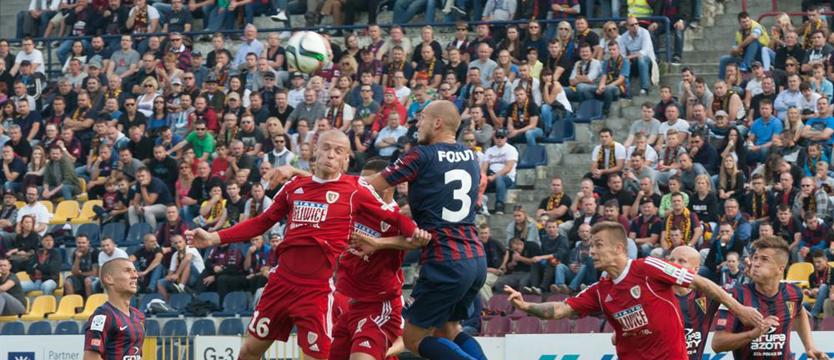 Piłka nożna. Wicelider, lider i lider