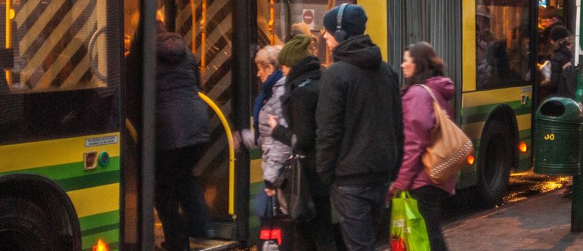 Zmiany w komunikacji na maraton