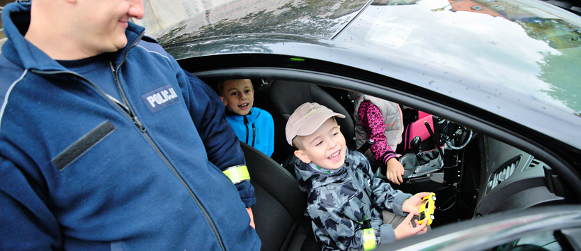 Policjanci dla mieszkańców (galeria)