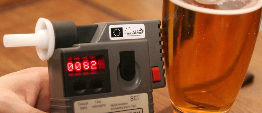 Pijana matka przyjechała po córkę