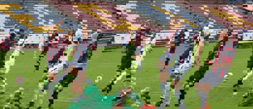 Piłka nożna. Juniorskie derby Pogoni bez niespodzianki