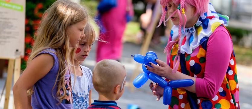 Po sąsiedzku na alei