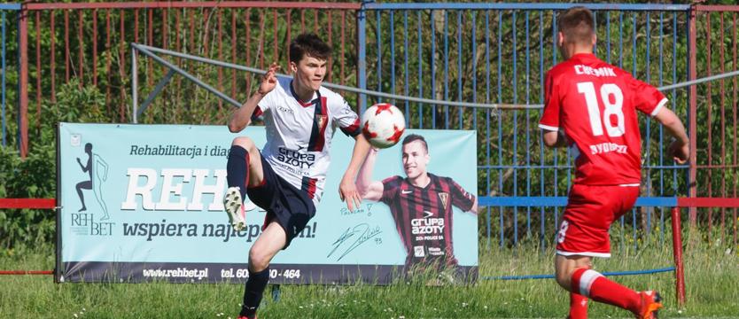 Piłka nożna. Pogoń walczy o punkty w PJS