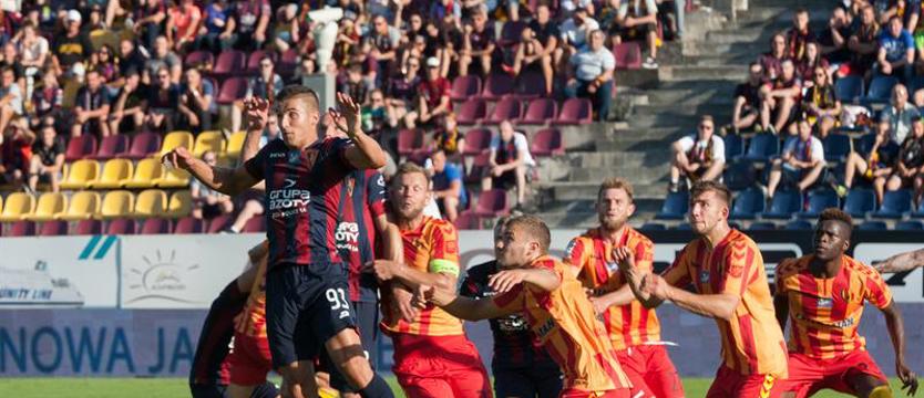 Piłka nożna. Pożegnanie drużyny, pożegnanie trenera