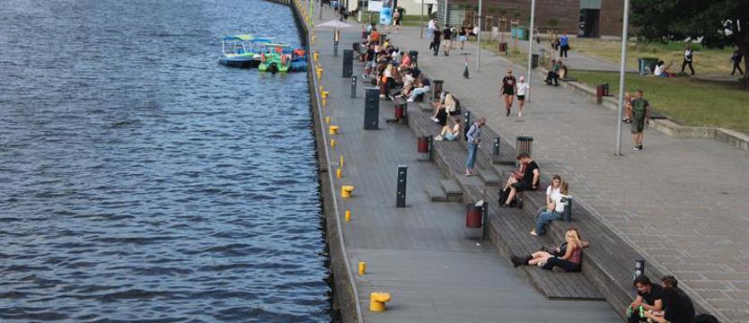 Szczecinianie z siodełka reportera. Rower, aparat i dyktafon