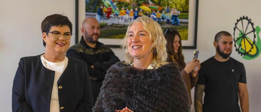 W pałacu Ostoja na skrzydłach Hasiora