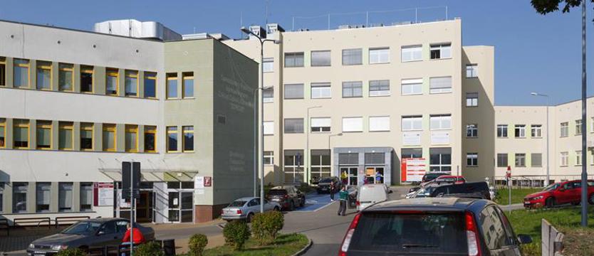 Dużo zachorowań na grypę i Covid. Szpital „Zdroje” ogranicza liczbę odwiedzających