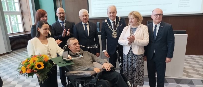 Legendarny napastnik Pogoni odznaczony. „Robert Dymkowski, najlepszy napastnik Polski”