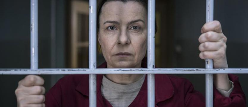 Serial na motywach książki Ewy Ornackiej z Agatą Kuleszą. Na więziennej planecie