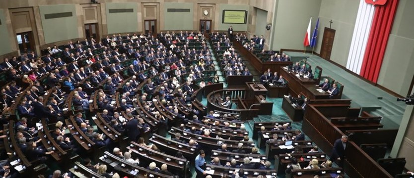 Sejm debatował nad projektem dotyczącym waloryzacji emerytur i rent