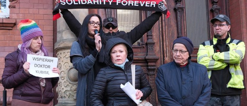 Rozpoczął się proces doktor Marii Kubisy