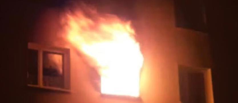 Chwile grozy przy ul. Lelewela w Koszalinie. Pożar na drugim piętrze