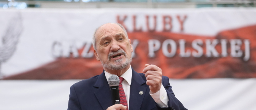 Badania przyczyn katastrofy smoleńskiej jeszcze przez rok