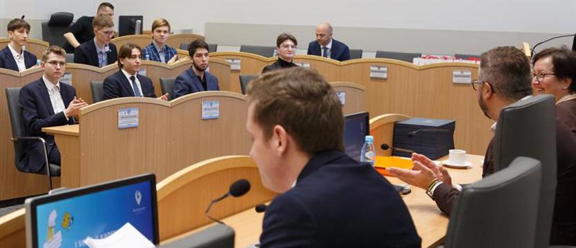 Szukają młodych radnych. Rusza nabór do Sejmiku