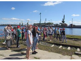 Dzieci z Białorusi zwiedziły port