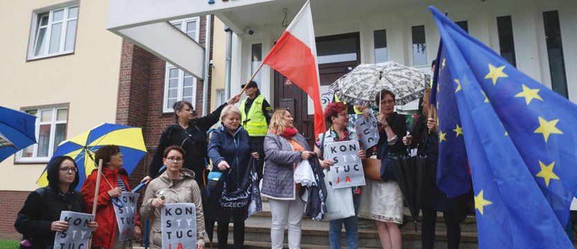 Kobiety, weto, sankcje