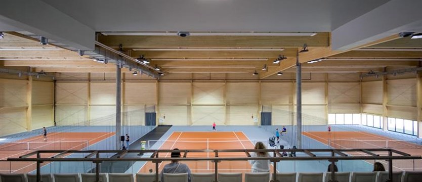 Tenis. Pierwsze mecze w nowej hali