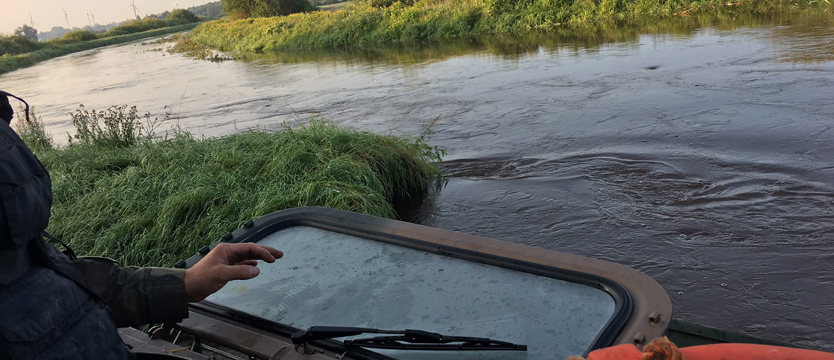 Przerwany wał w Porzeczu