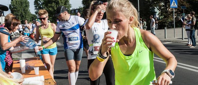 Lekkoatletyka. Z Sofią Ennaoui i ... hydrantami