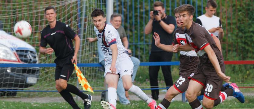 Piłka nożna. Surowa lekcja od St. Pauli