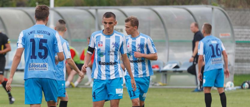 Piłka nożna. Lider ze Skolwina remisuje