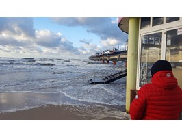 Cyklon Grzegorz szaleje nad morzem