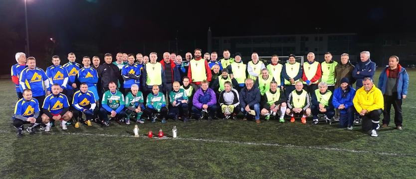 Piłka nożna. Zaduszkowy trójmecz