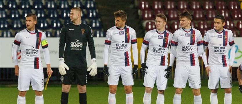 Piłka nożna. III liga zamiast ekstraklasy