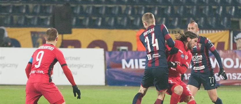 Piłka nożna. Kluczowy mecz Pogoni