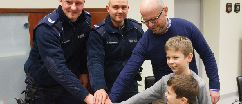 Policjanci pomogli dowieźć do szpitala rodzącą