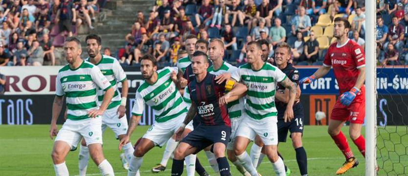 Piłka nożna. Ostatni wyjazd Pogoni