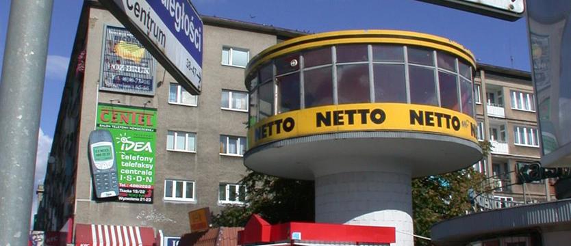 Centrum sprzed lat. Po budynkach zostały zdjęcia