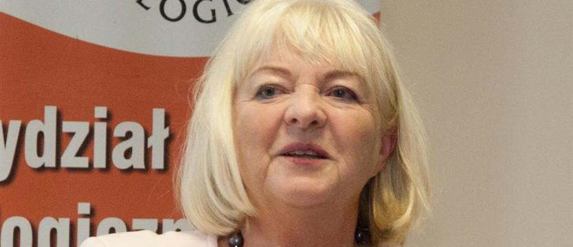 Zawieszona dziekan idzie do sądu