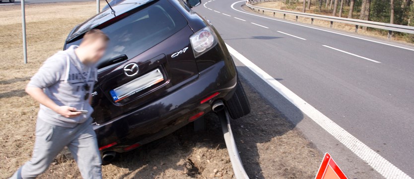 Mazda na barierkach