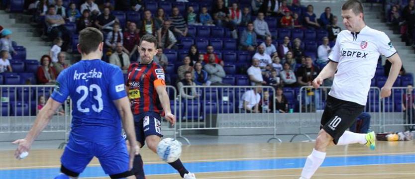 Futsal. Porażka zero-czwórki z Clearexem