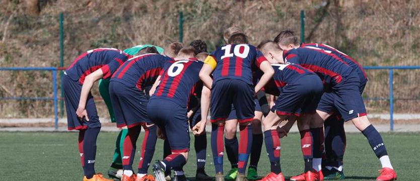 Piłka nożna. Trampkarze Pogoni gromią rywali