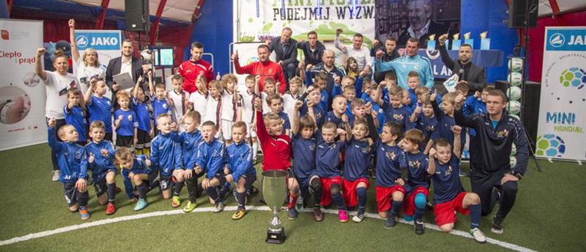 Piłka nożna. Barwy narodowe rozlosowane