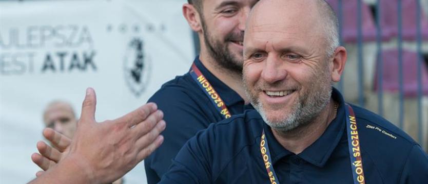 Piłka nożna. Rafałowicz zamiast Runjaica