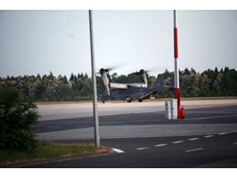 Osprey i jumbo na lotnisku w Goleniowie