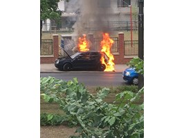 Przy Piastów płonął samochód