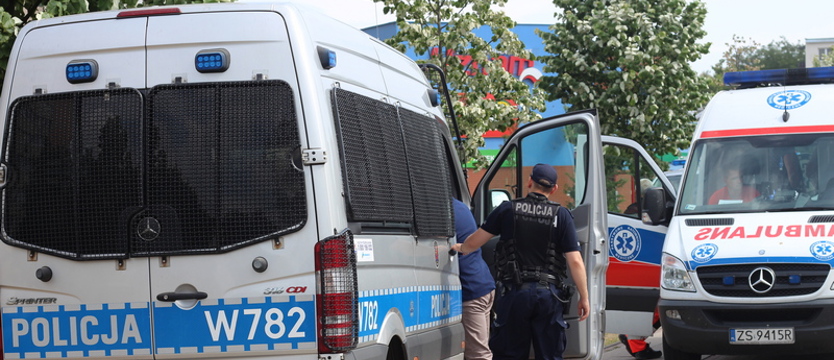 Mężczyzna wpadł w amok. Zmarł w karetce