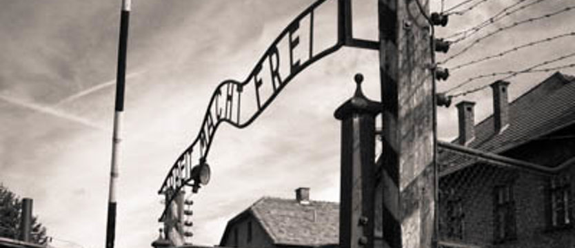 Wynosili cegły z Auschwitz