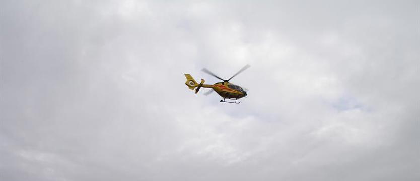 Z plaży do szpitala. Nastolatek skakał z falochronu