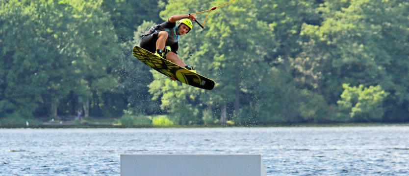 Widowiskowy wakeboard