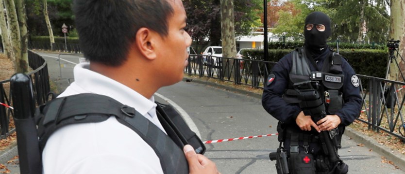 Ofiary śmiertelne ataku nożownika pod Paryżem