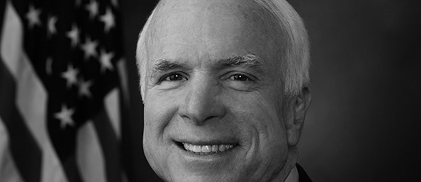 Zmarł senator John McCain