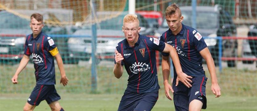 Z boisk juniorów. Szczecińskie drużyny na czele