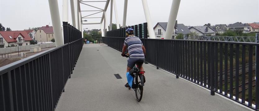 Pomorzany. Nowe kładki wreszcie otwarte