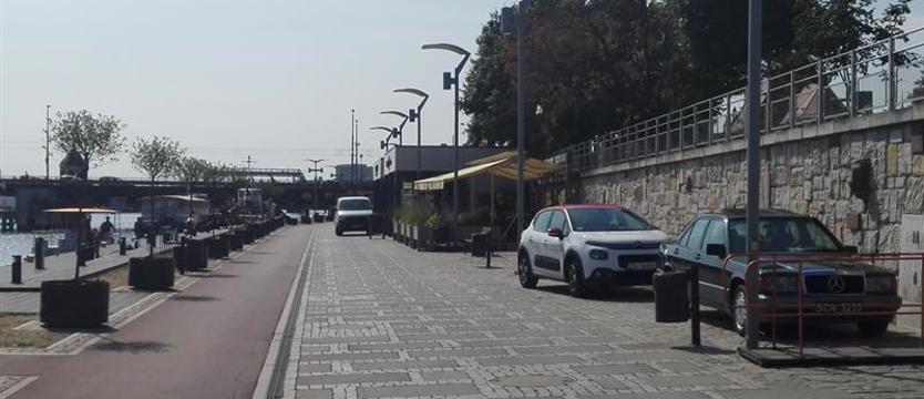 Bulwar(L)owe parkowanie