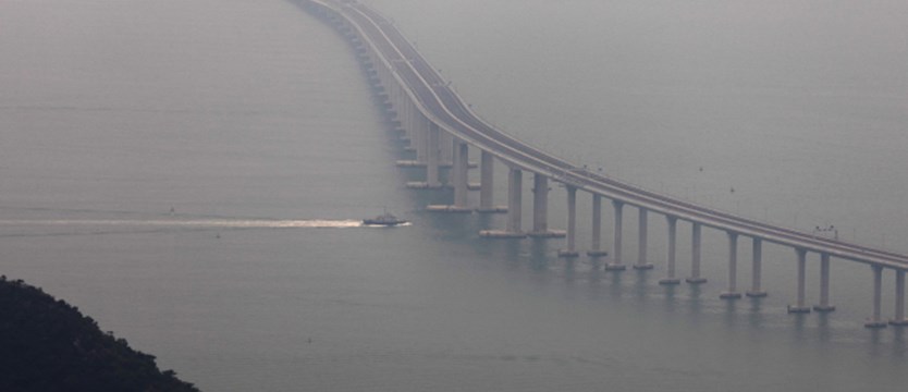 Prezydent Chin otworzył najdłuższy most na świecie